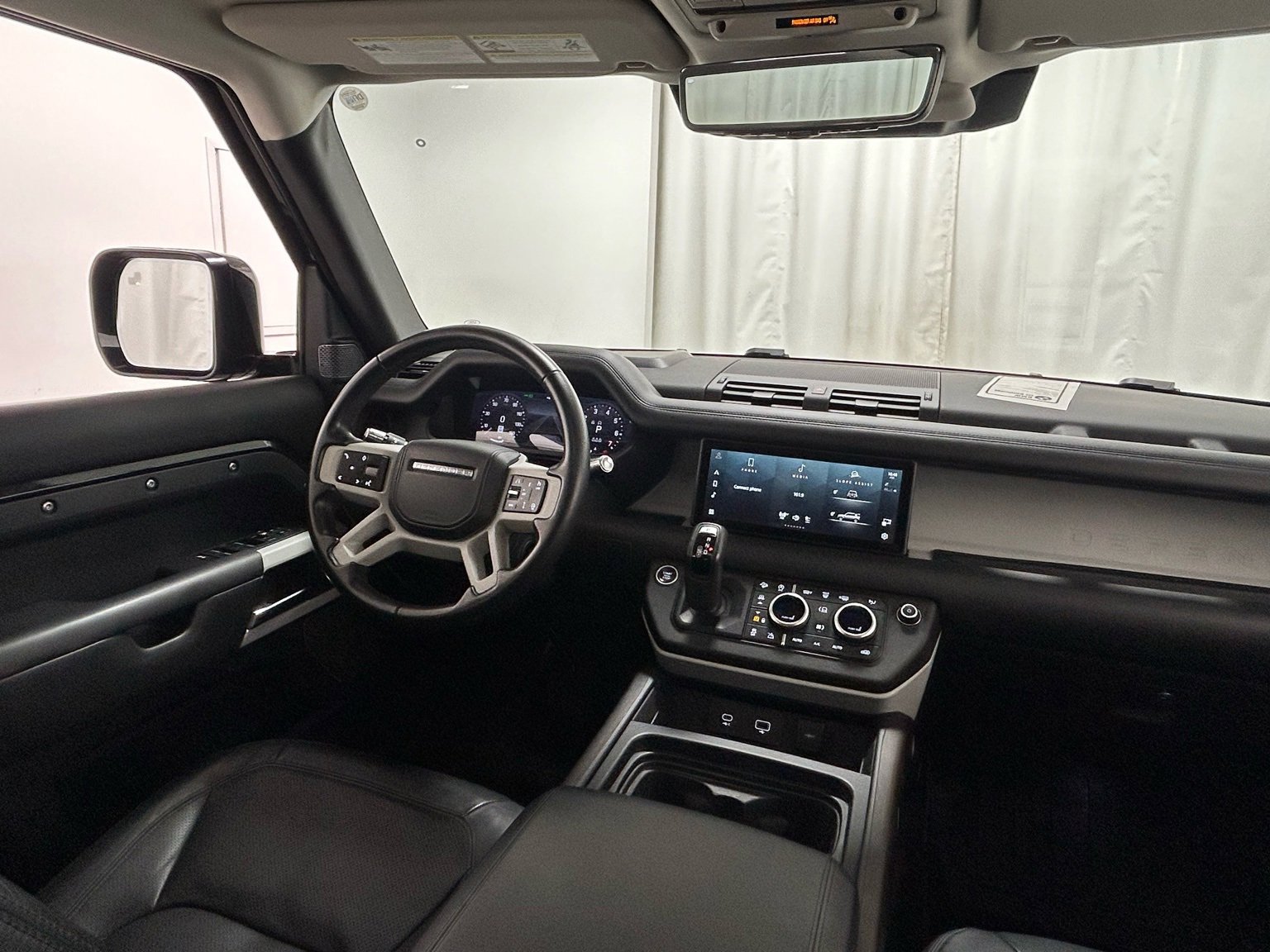 Used 2020 Land Rover Defender 110 HSE image 10