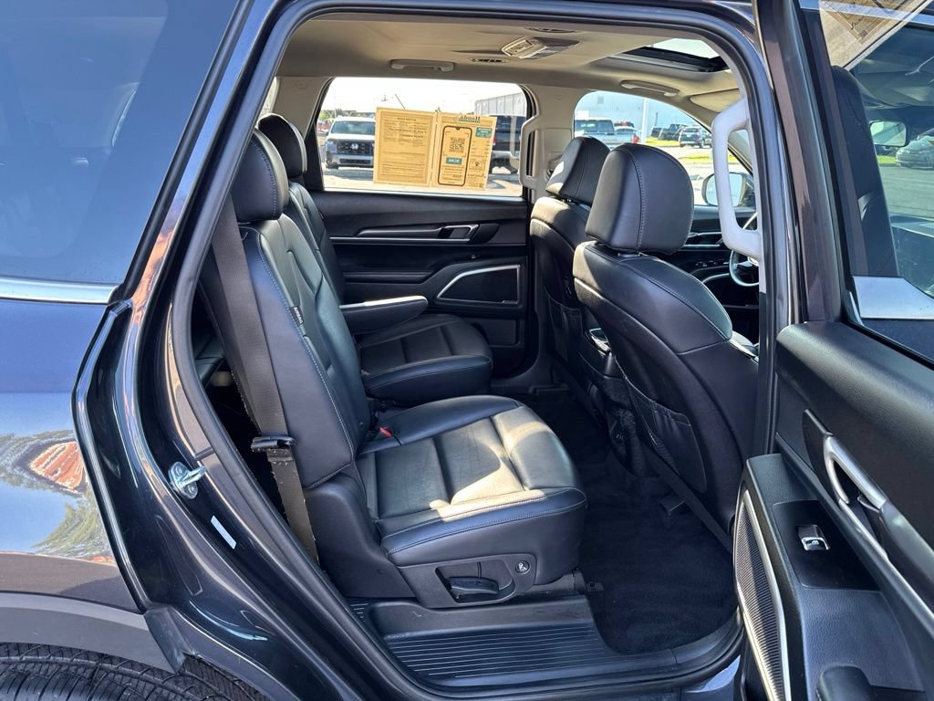 Used 2025 Kia Telluride S AWD/4WD image 40