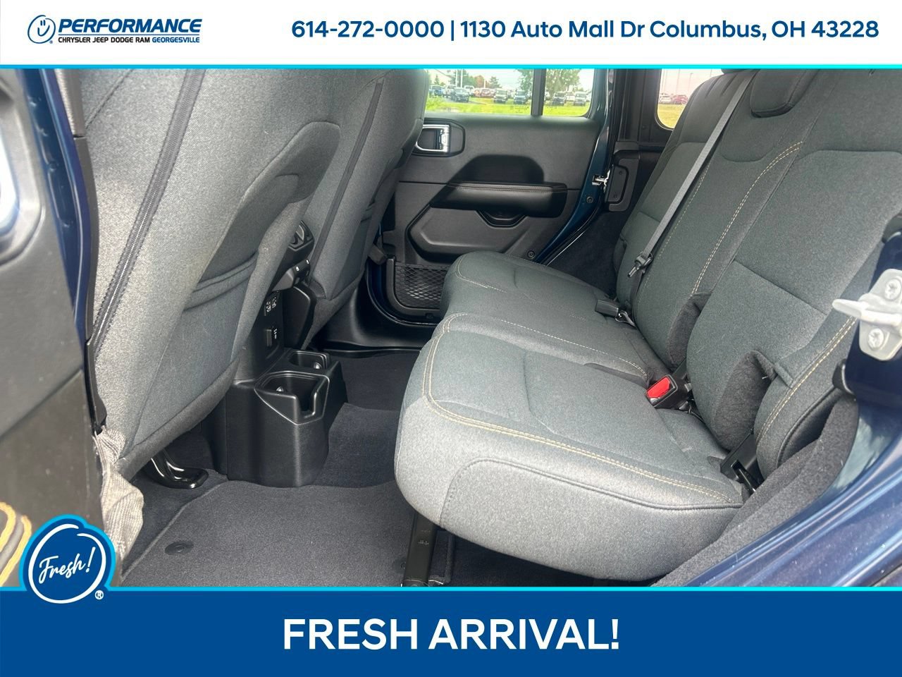 Used 2025 Jeep Wrangler Unlimited Sahara AWD/4WD image 13