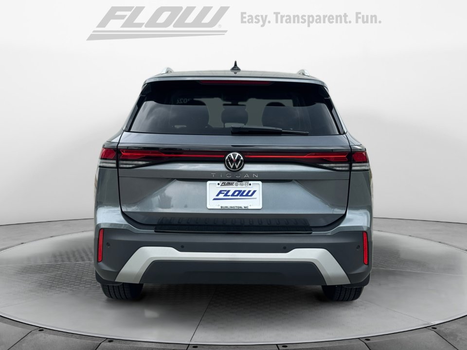 Certified 2026 Volkswagen Tiguan S w/ 18" Wheel Package FWD image 8