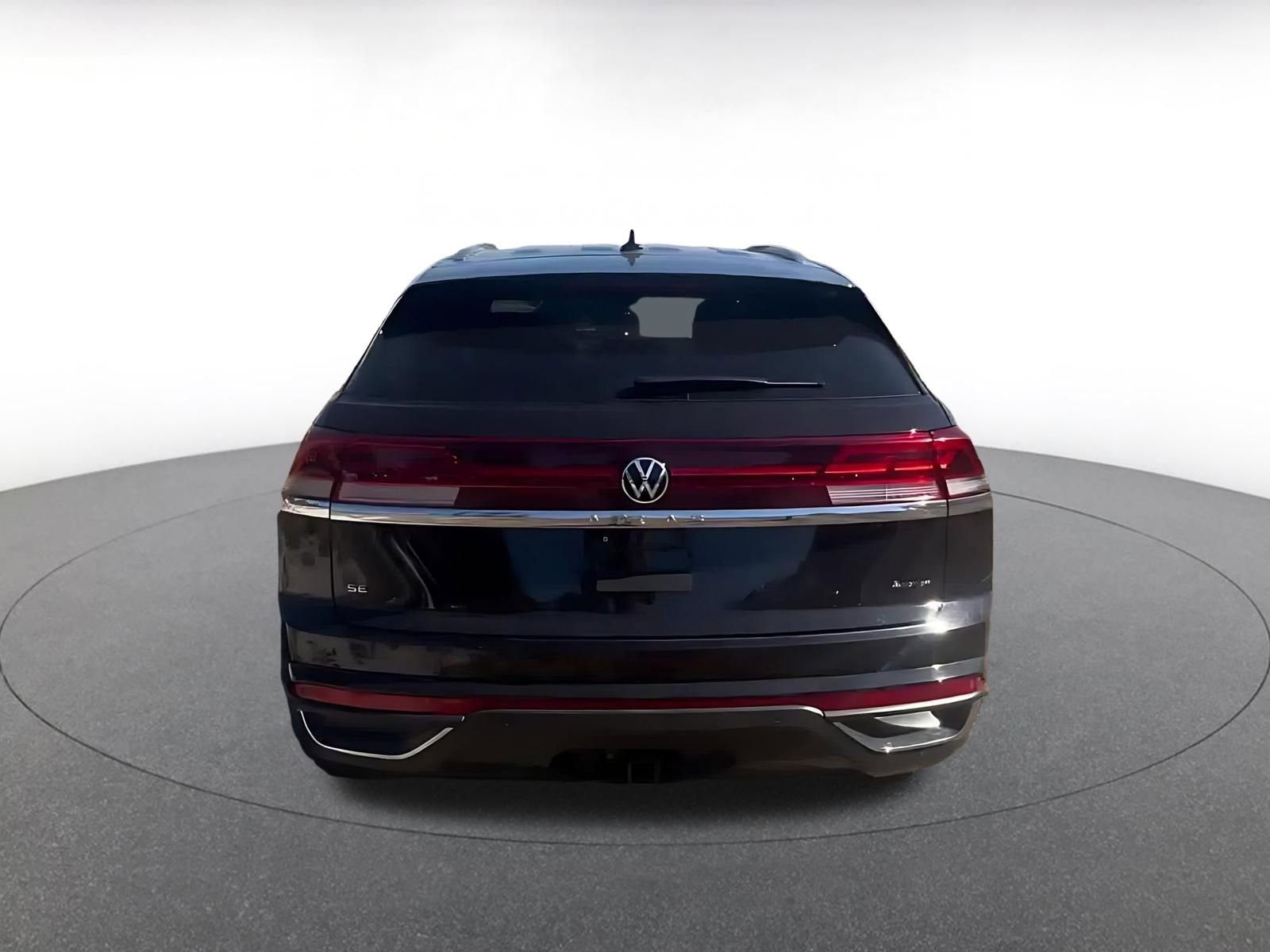 Used 2025 Volkswagen Atlas Cross Sport SE image 12