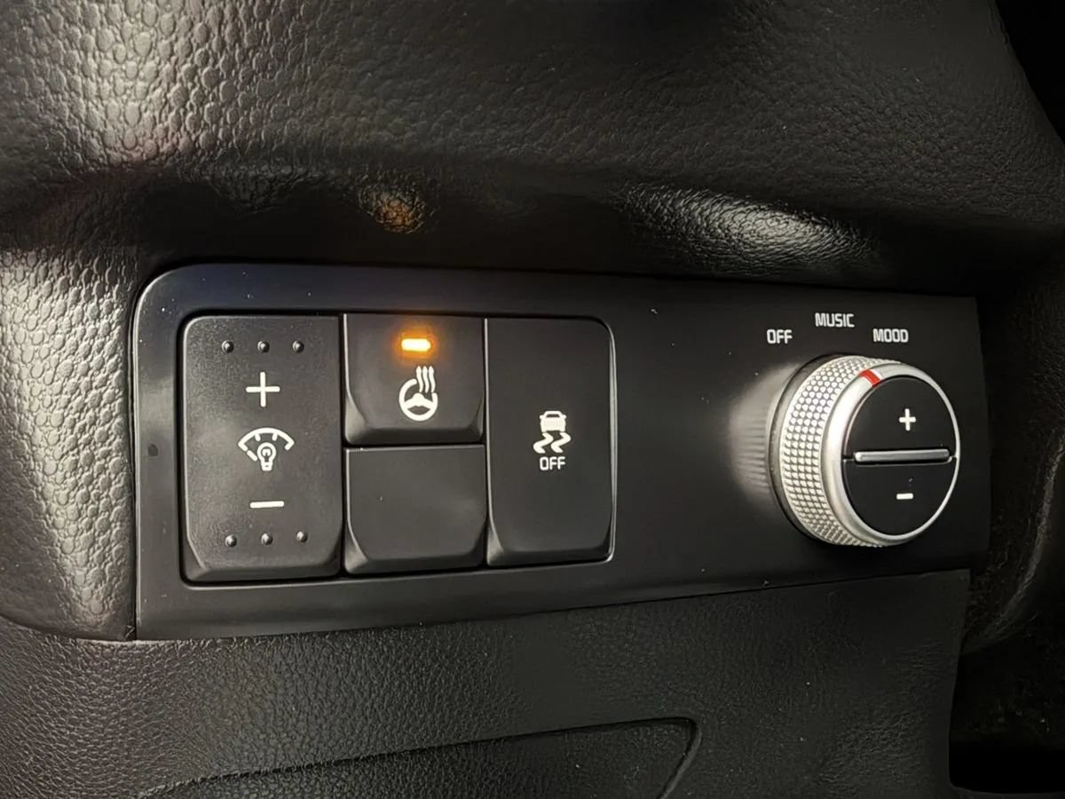 Used 2019 Kia Soul + FWD image 12