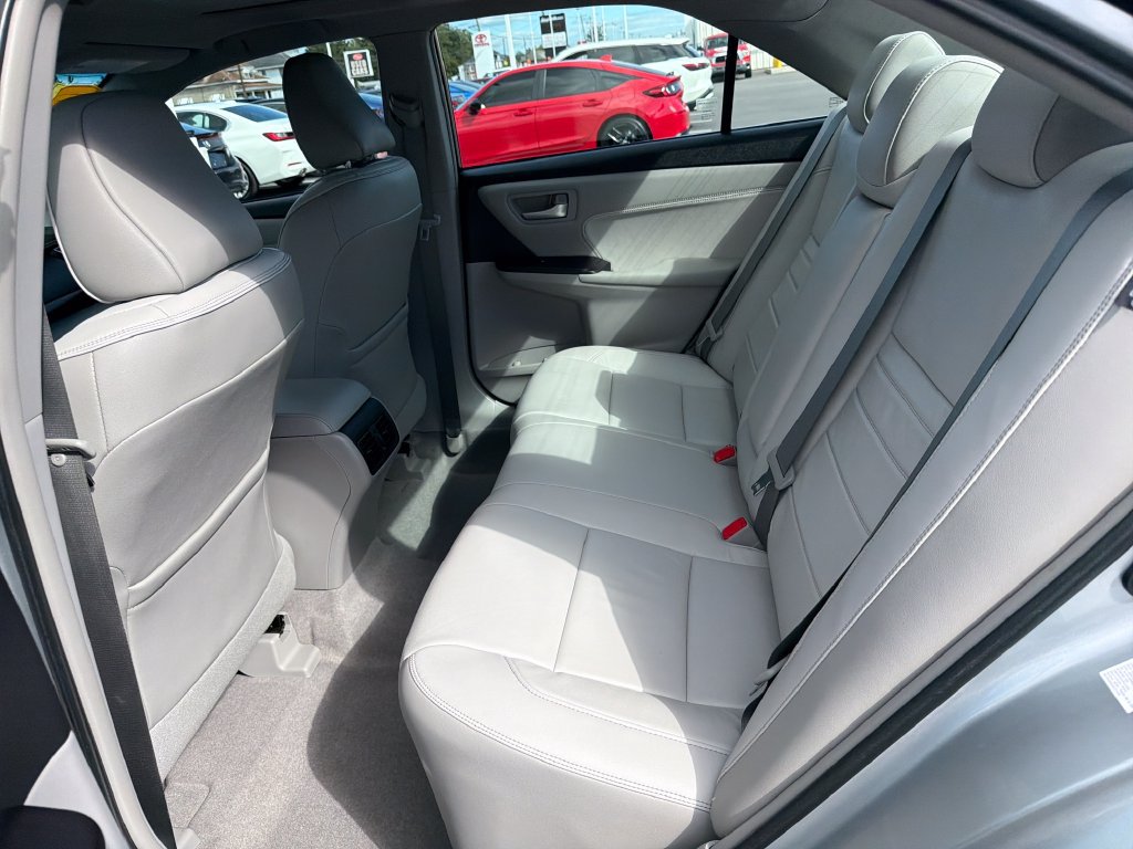 Used 2016 Toyota Camry XLE w/ Moonroof Package FWD image 17