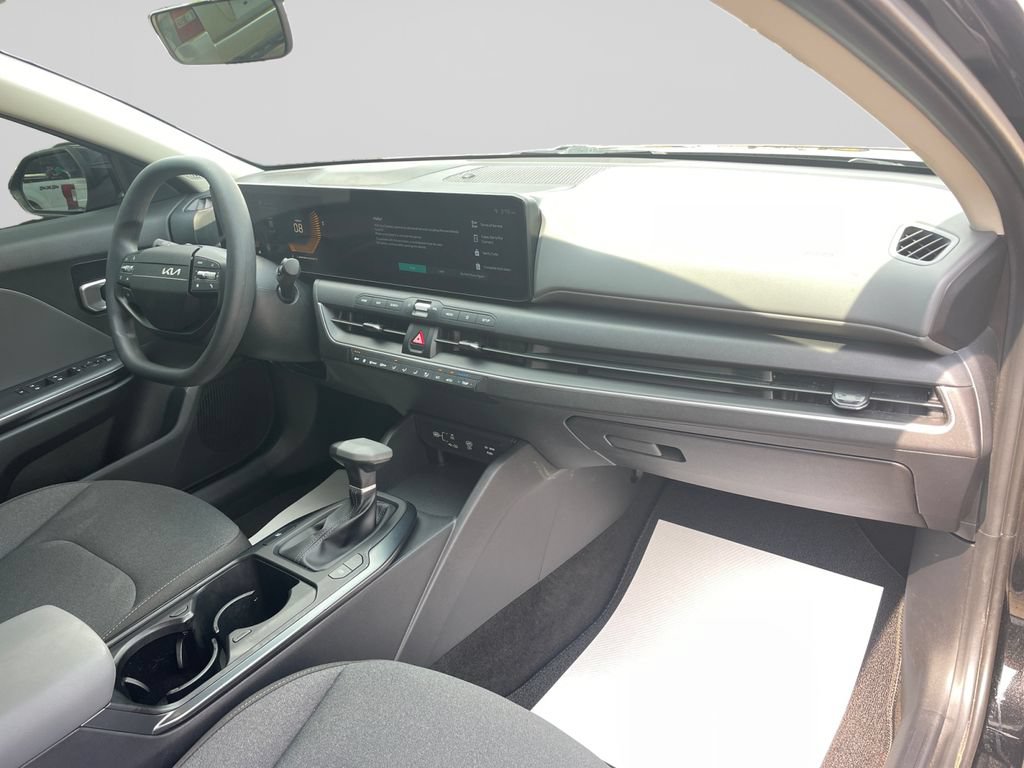 Certified 2025 Kia K4 FWD image 10