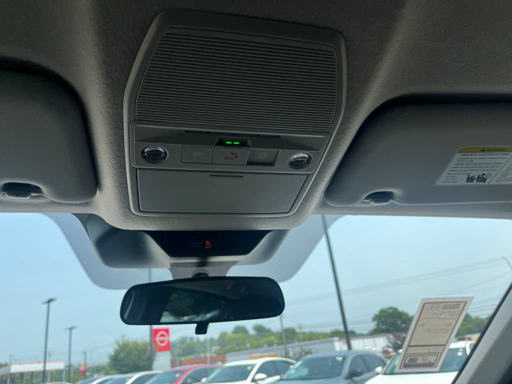 Certified 2026 Nissan Kicks SR FWD image 45