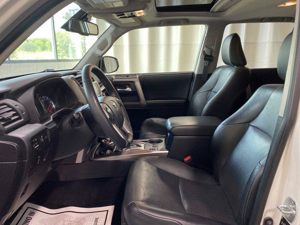 Used 2021 Toyota 4Runner Limited AWD/4WD image 6