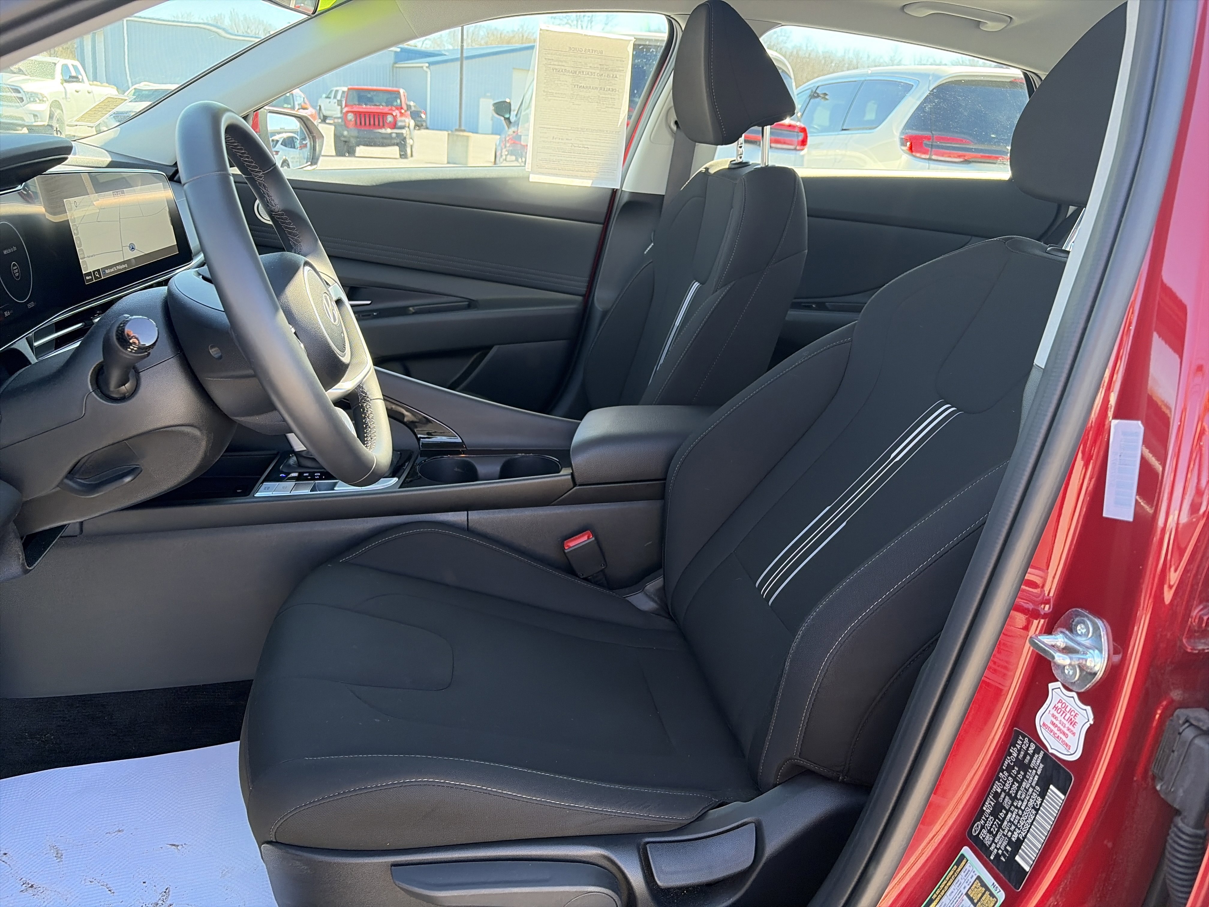 Used 2025 Hyundai Elantra SEL image 12