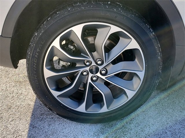 Certified 2022 Lincoln Nautilus Reserve image 5