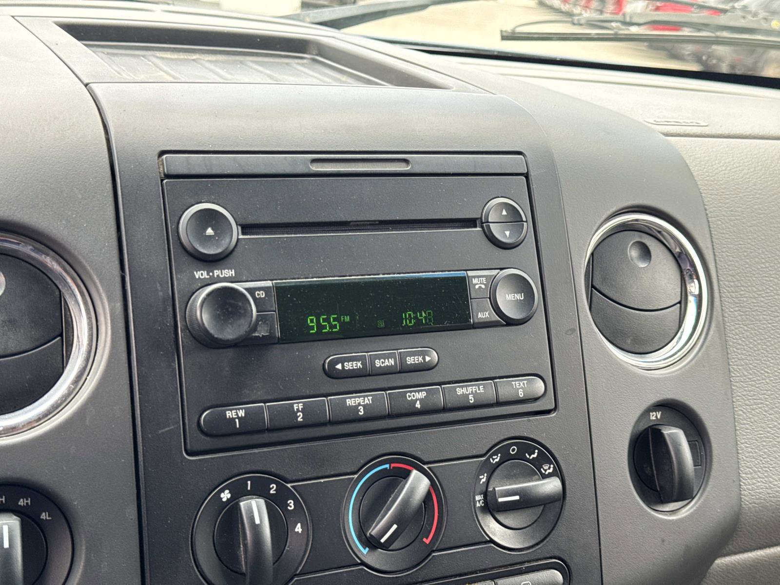 Used 2005 Ford F150 XLT image 19