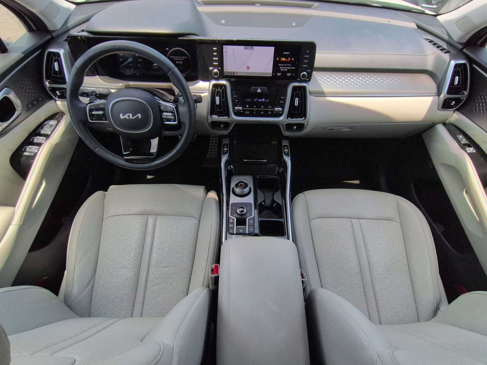 Used 2023 Kia Sorento SX Prestige AWD/4WD image 16