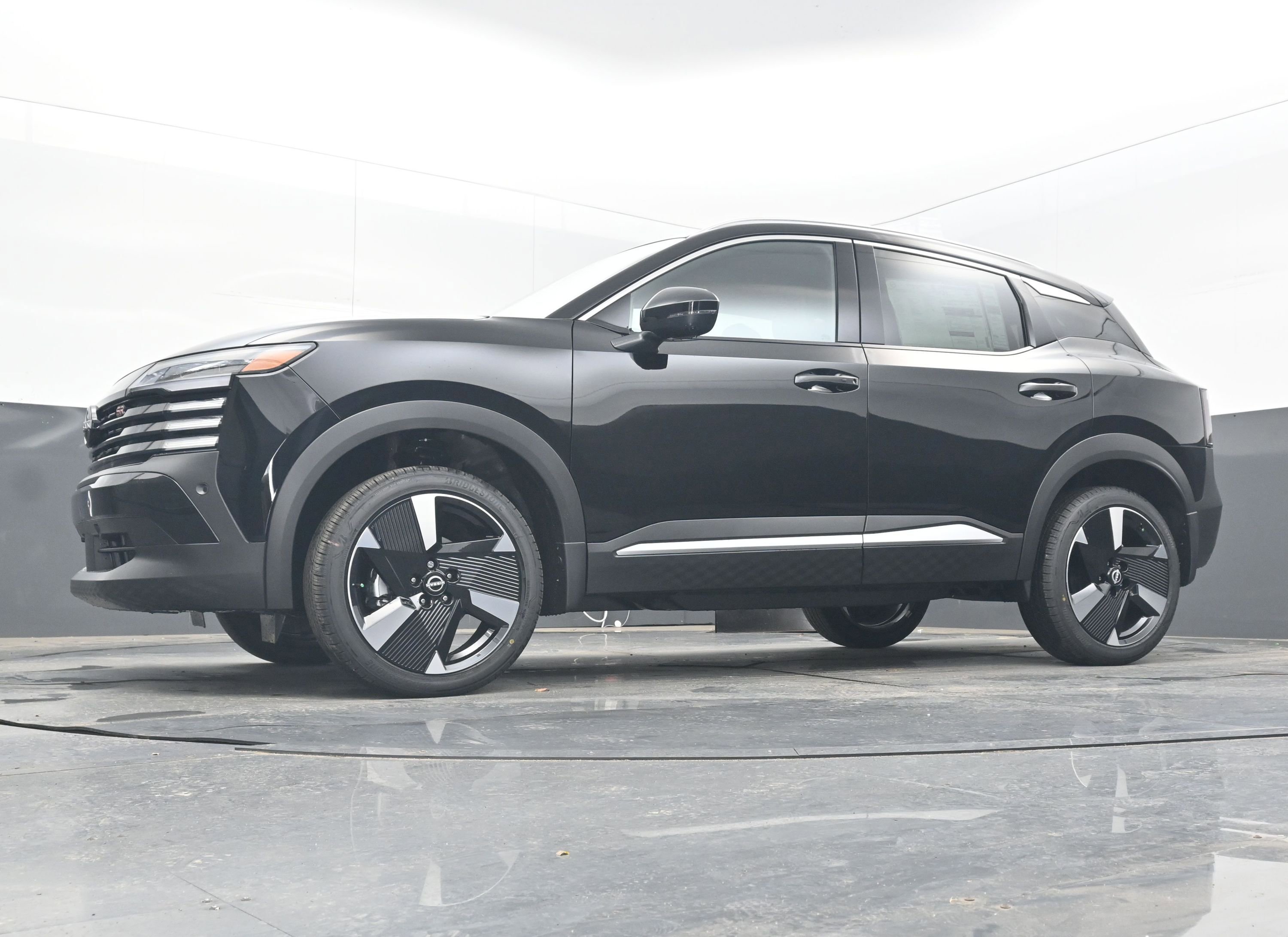 New 2026 Nissan Kicks SR w/ SR Premium Package image 26