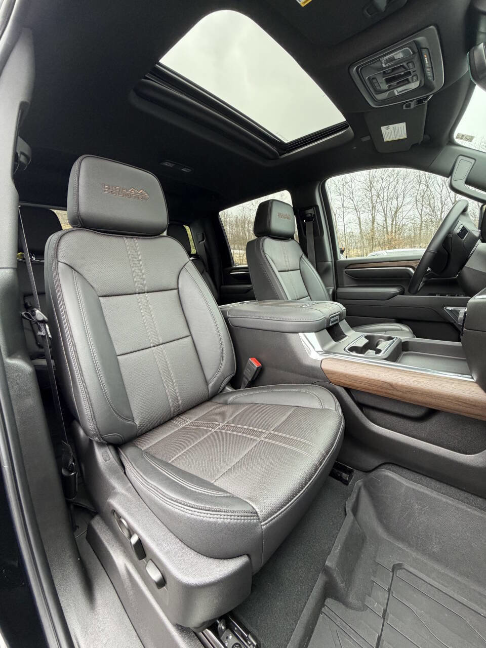 Used 2024 Chevrolet Silverado 3500 High Country w/ High Country Premium Package image 49