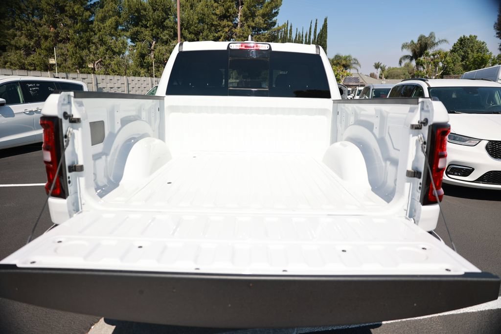 New 2026 RAM 1500 Express RWD image 32