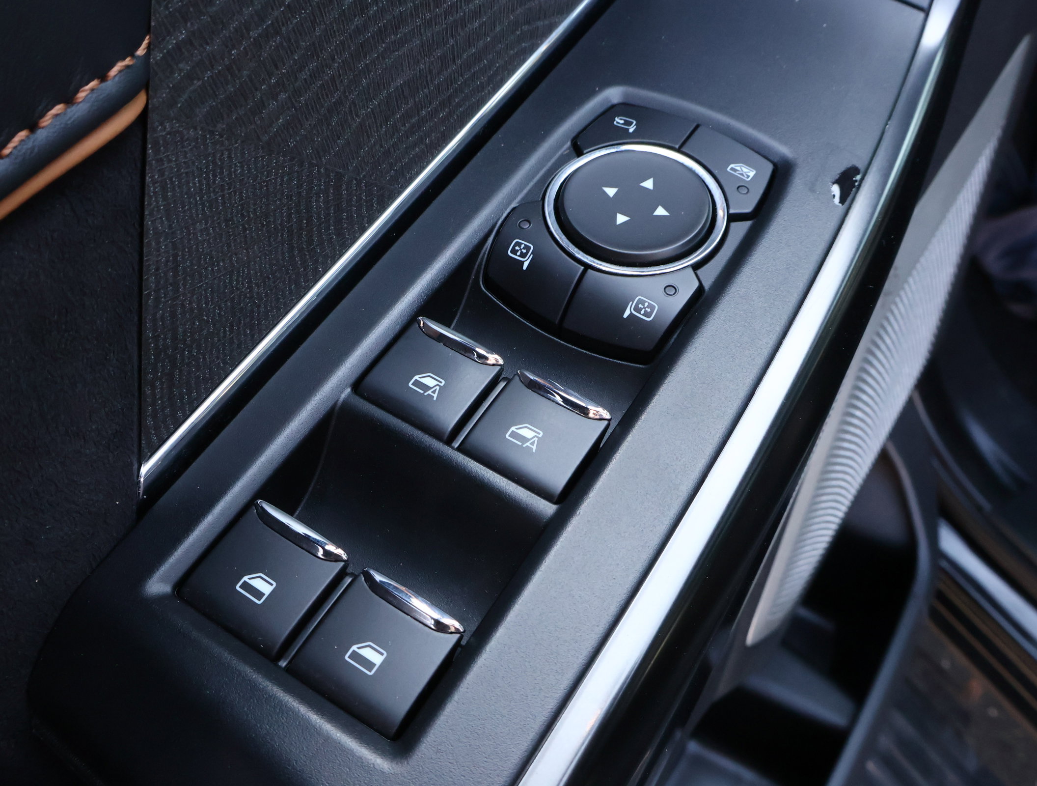 Used 2023 Ford F150 Platinum w/ Equipment Group 701A High image 8