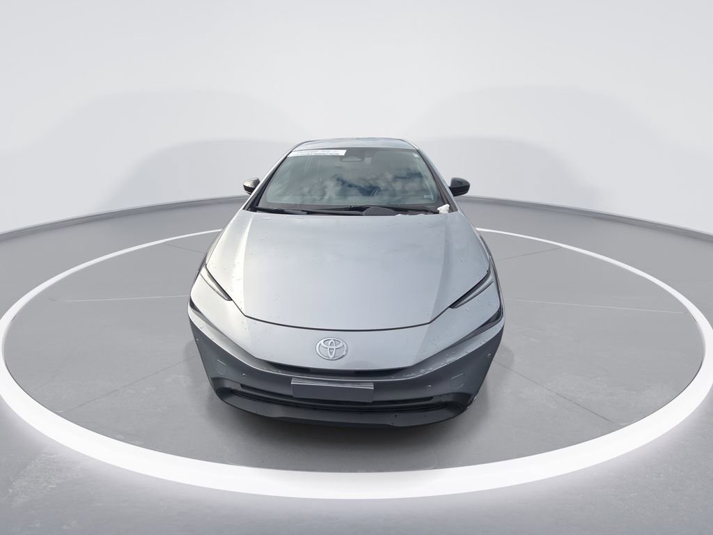 Used 2024 Toyota Prius LE image 3