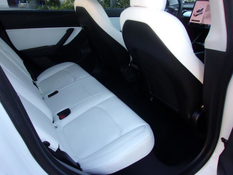 Used 2021 Tesla Model Y Long Range image 32