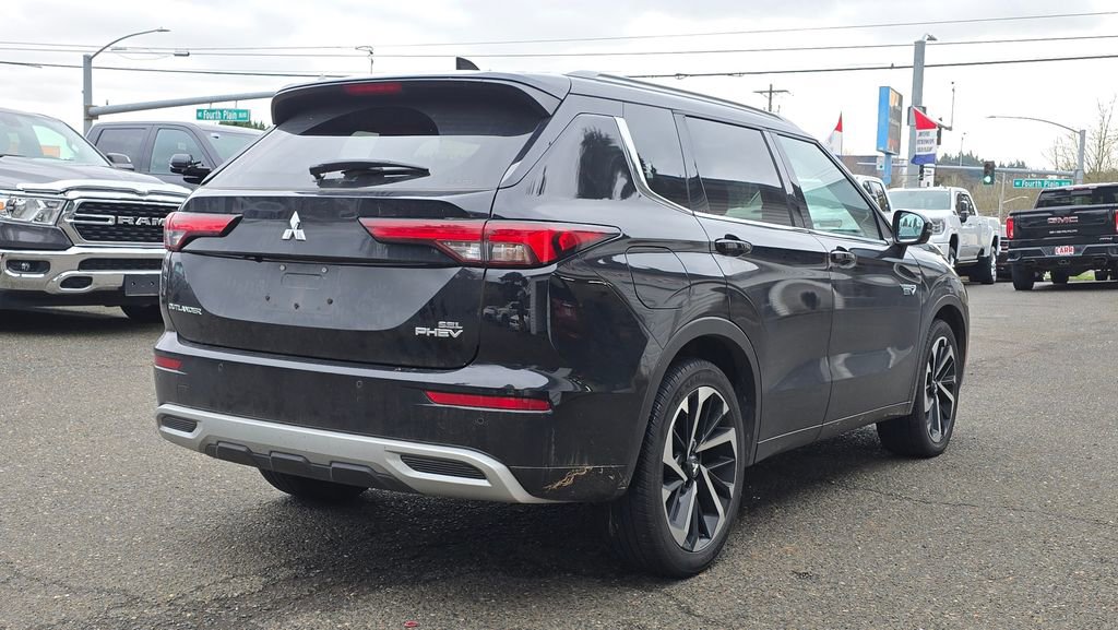 Used 2024 Mitsubishi Outlander SEL image 3