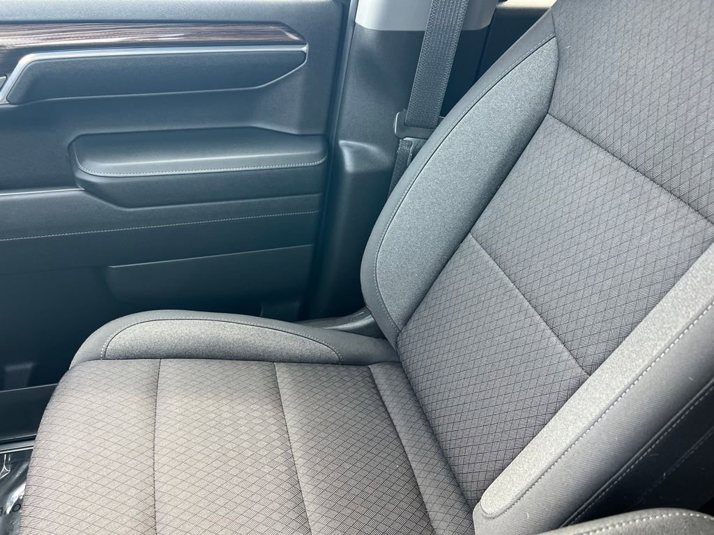 Used 2023 Chevrolet Silverado 1500 LT image 29