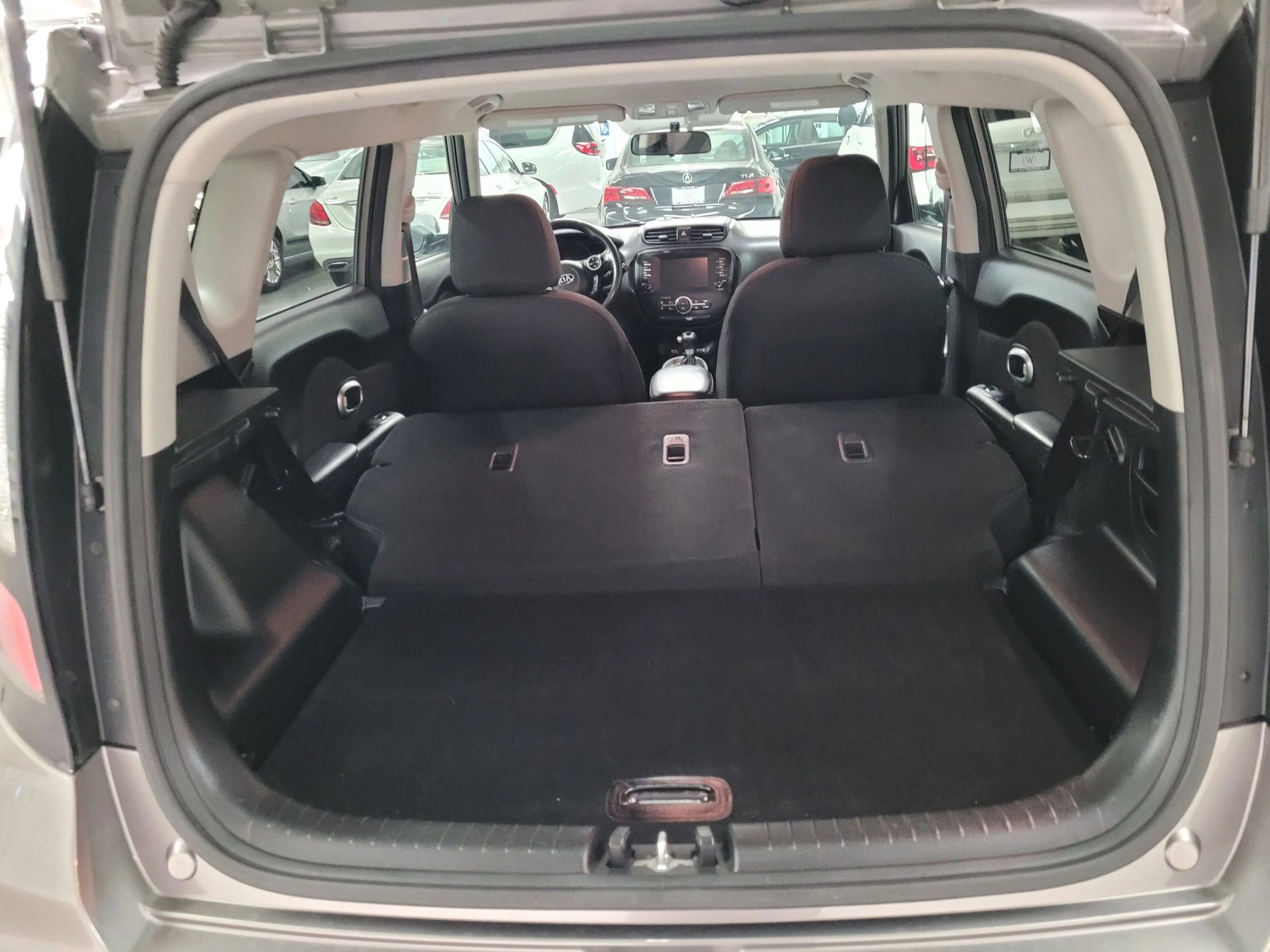 Used 2018 Kia Soul + image 17