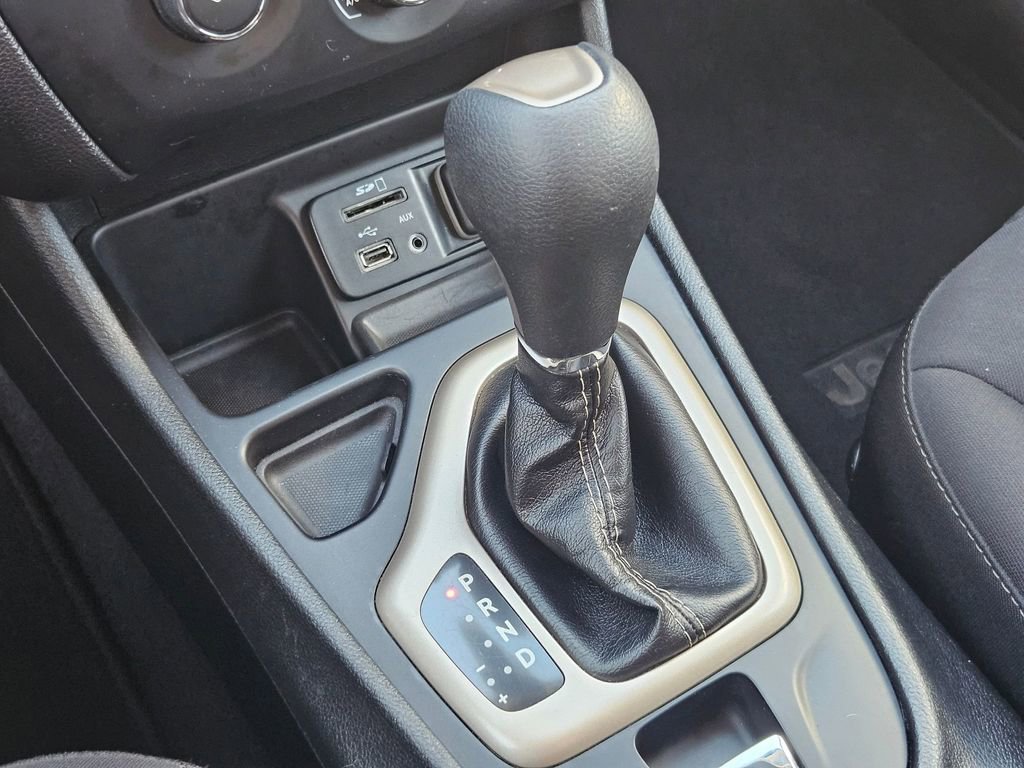 Used 2018 Jeep Cherokee Latitude image 18