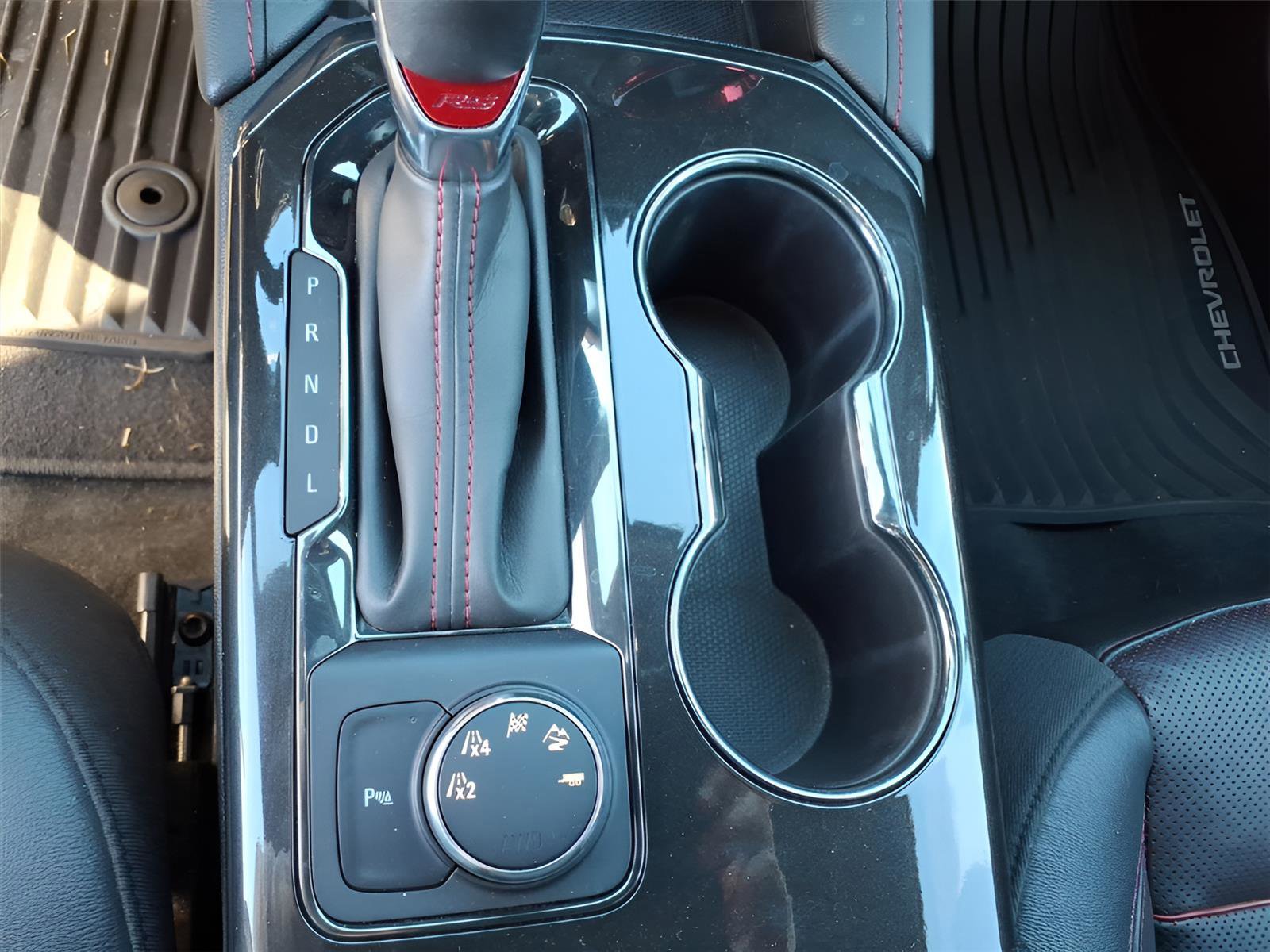 Used 2019 Chevrolet Blazer RS w/ Sun and Wheels Package image 25