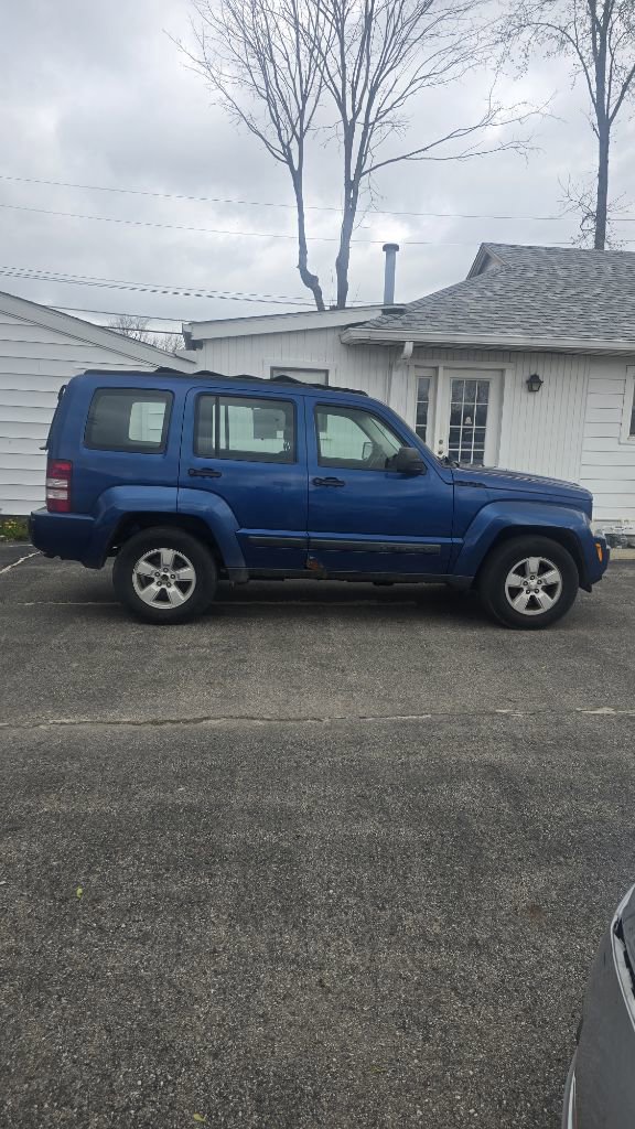 Used 2010 Jeep Liberty 4WD Sport image 14