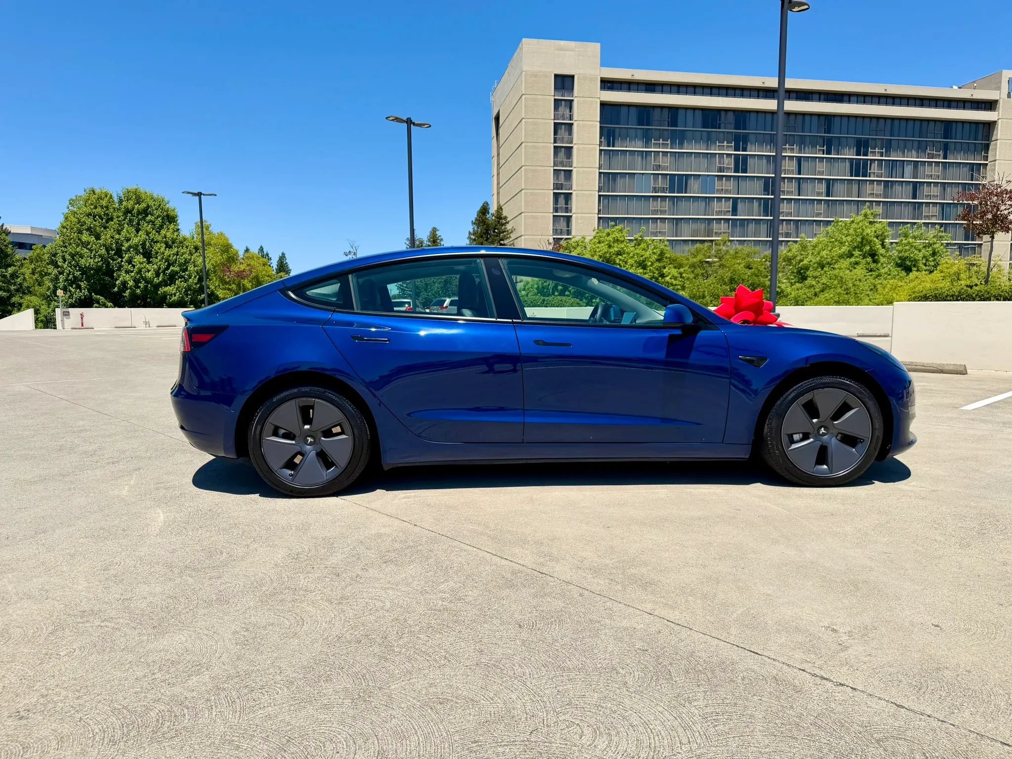 Used 2022 Tesla Model 3 RWD image 4