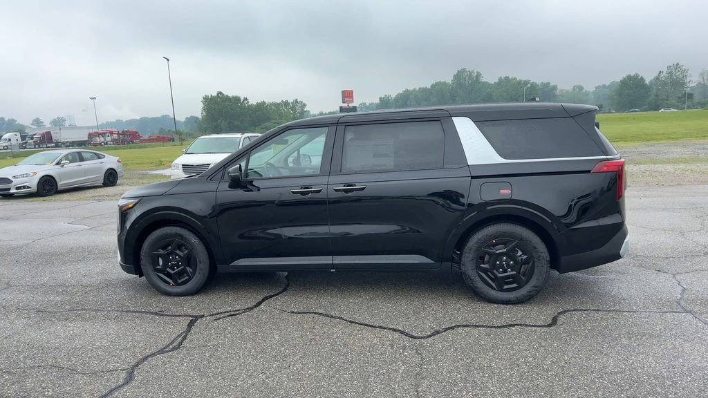 New 2025 Kia Carnival image 5