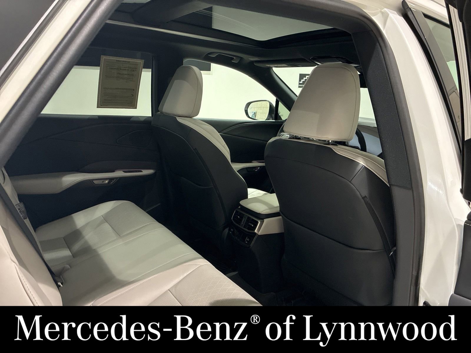 Used 2023 Lexus RX 350 w/ Cold Area Package AWD/4WD image 28