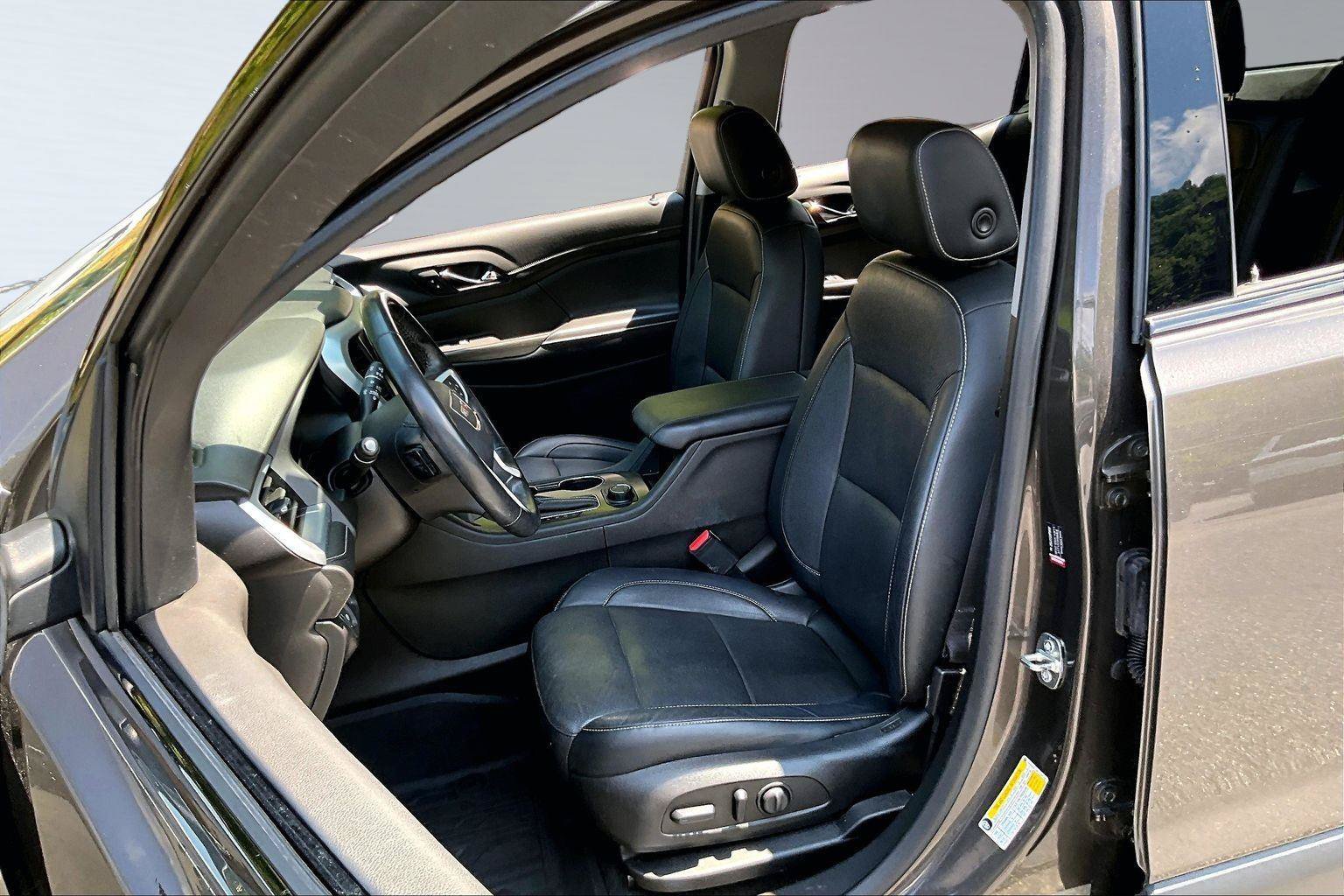 Used 2019 GMC Acadia SLT w/ Black Edition AWD/4WD image 25