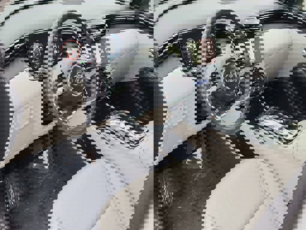 Used 2023 Hyundai Tucson Limited image 11