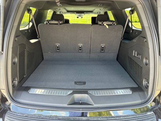 New 2026 Chevrolet Suburban High Country AWD/4WD image 16