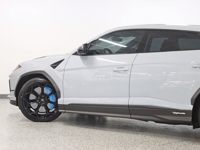 Used 2023 Lamborghini Urus Performante image 15