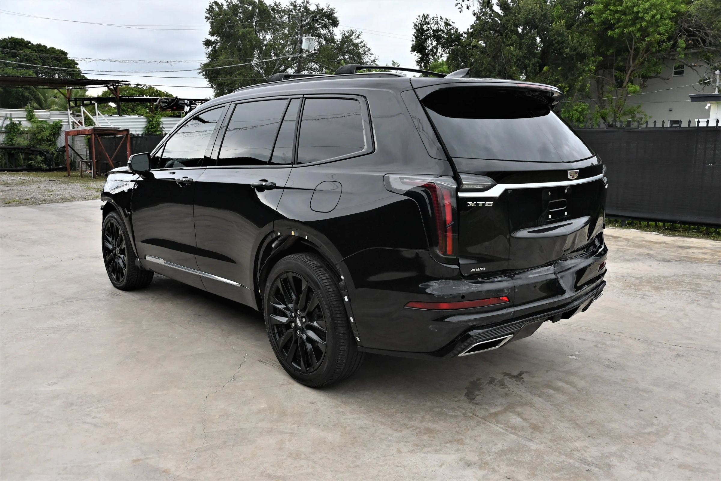 Used 2020 Cadillac XT6 Sport w/ Platinum Package AWD/4WD image 3