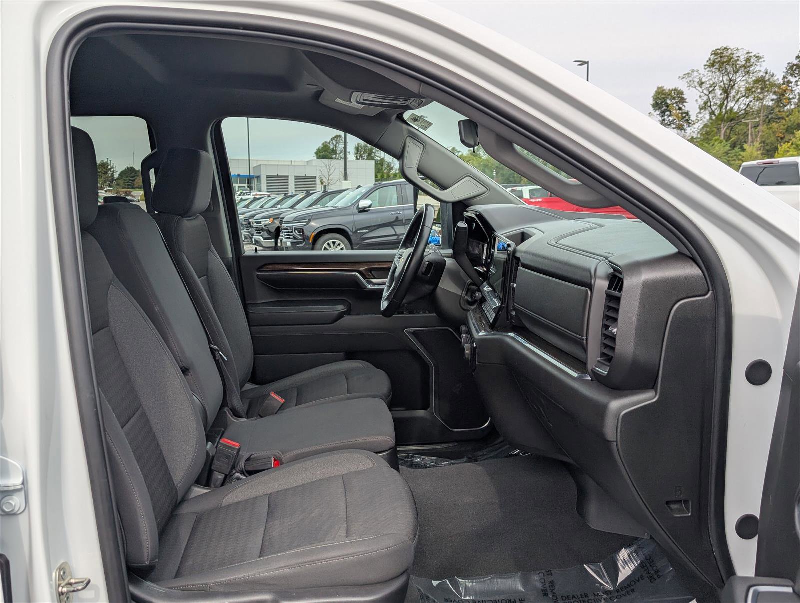 Used 2024 Chevrolet Silverado 2500 LT image 11