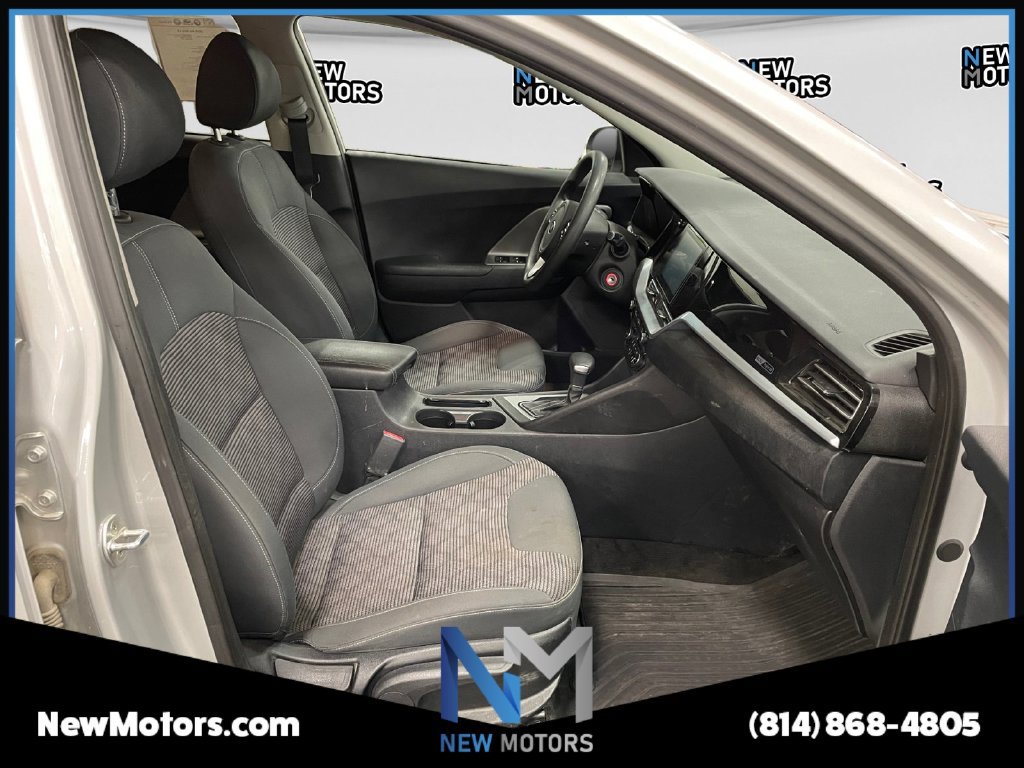Used 2020 Kia Niro LX FWD image 15
