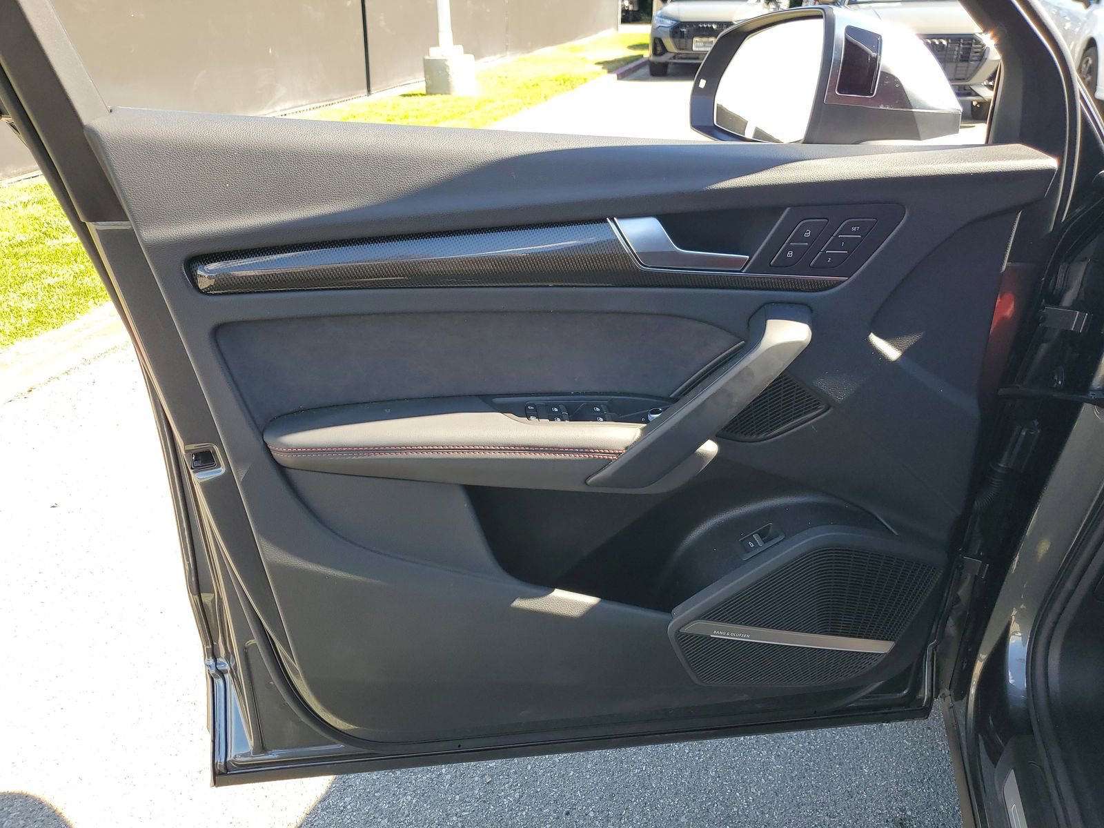 Used 2025 Audi SQ5 Premium Plus w/ Premium Plus Package image 20