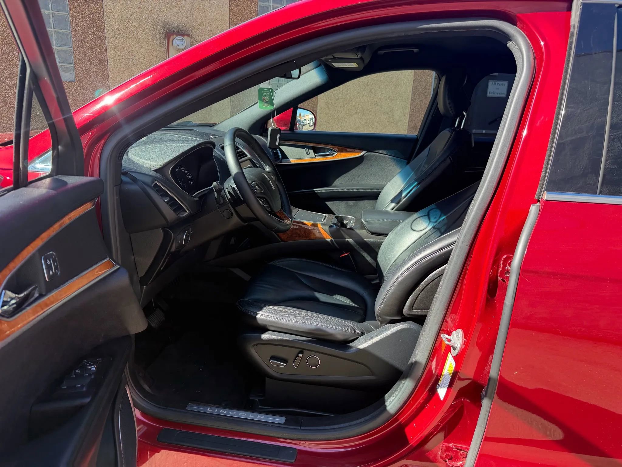 Used 2016 Lincoln MKX Select w/ Select Plus Package image 23