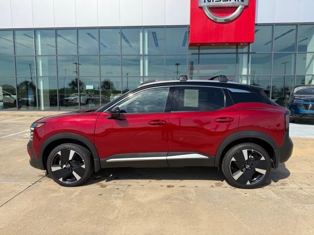 Used 2025 Nissan Kicks SR image 2