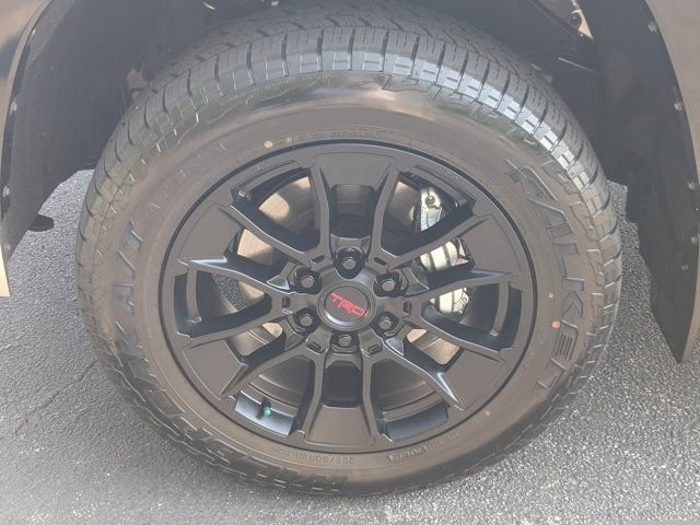 Used 2026 Toyota Tundra Platinum w/ TRD Off-Road Package AWD/4WD image 11