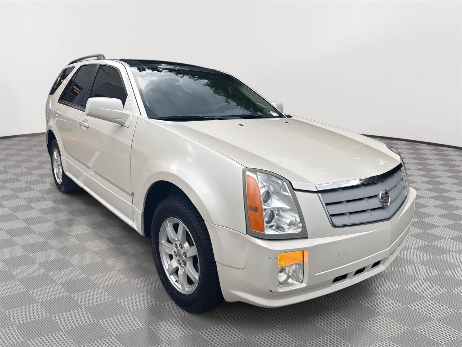 Used 2009 Cadillac SRX AWD w/ Third Row Seating Package image 4