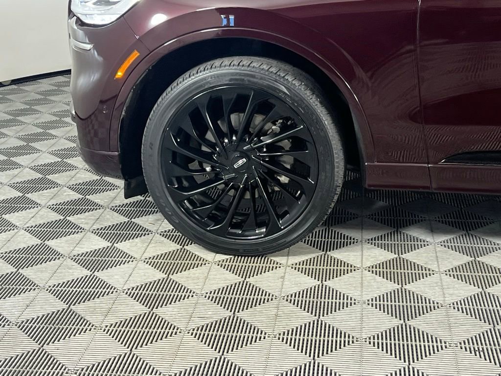 Used 2023 Lincoln Aviator Reserve w/ Equipment Group 201A image 13