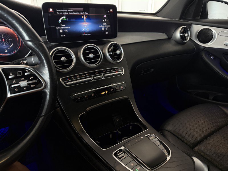 Used 2020 Mercedes-Benz GLC 300 4MATIC w/ Premium Package image 35