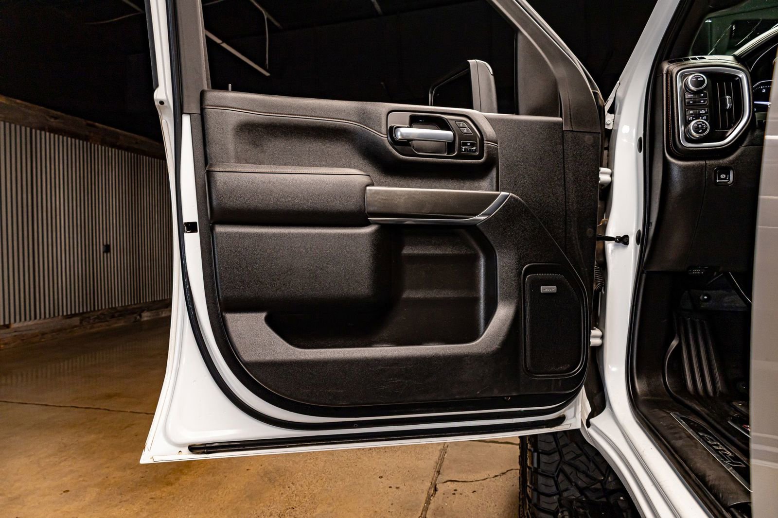 Used 2021 GMC Sierra 2500 AT4 w/ AT4 Premium Plus Package image 30