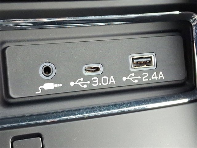 New 2025 Subaru Ascent Limited image 17
