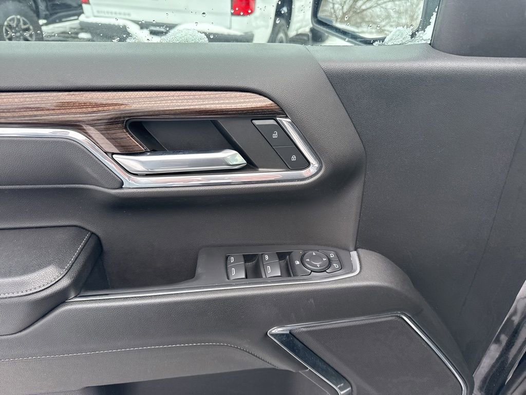 Used 2024 Chevrolet Silverado 1500 LT image 17