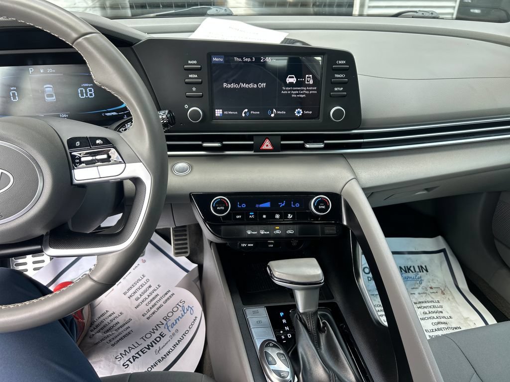 Used 2025 Hyundai Elantra Sport FWD image 19