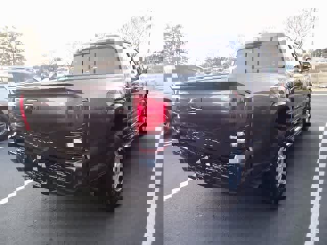 Used 2019 Toyota Tacoma SR image 4