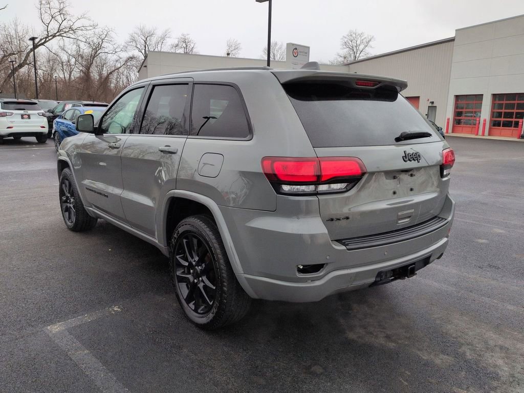 Used 2022 Jeep Grand Cherokee Laredo X AWD/4WD image 6