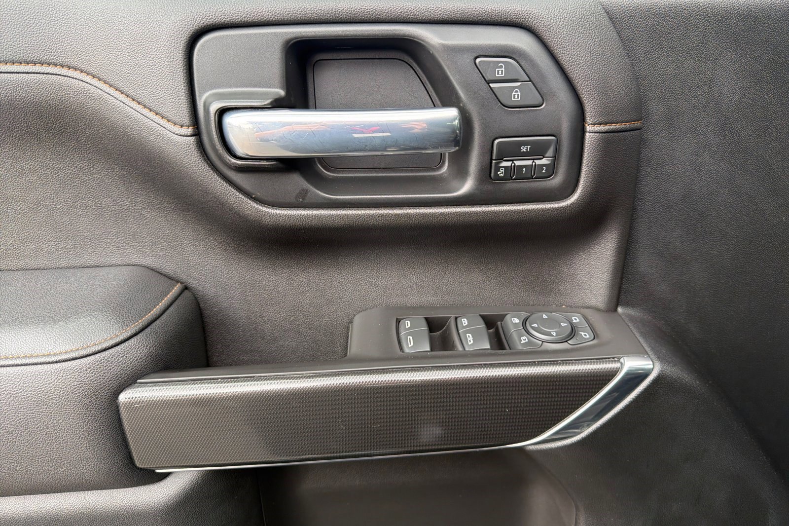 Used 2021 GMC Sierra 1500 AT4 w/ AT4 Premium Package image 12